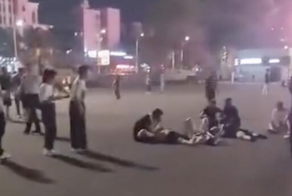 В Китае мужчина намеренно въехал на внедорожнике в толпу