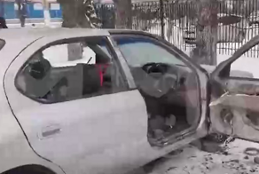Буйный парень разбил свою машину
