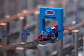 Самая длинная игрушечная железная дорога (5 фото)