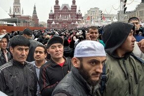 В Госдуме захотели оцифровать приезжих и ввести «Мигрант ID»