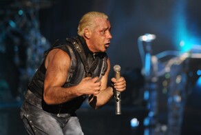 Суд обязал солиста Rammstein выплатить более 67 млн рублей за отменённый концерт в Твери