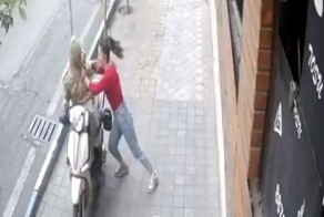 В Иране девушка дала отпор извращенцу, но силовики арестовали её за отсутствие мусульманской одежды