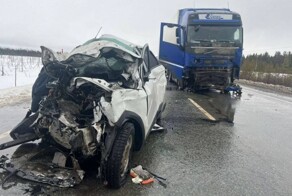 Очередной слепой обгоняльщик на грузовике