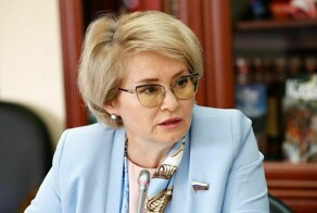 «Чтобы у ребёнка выстраивалась единая система координат»: депутат Госдумы предложила изучать в детских садах «Основы российской государственности»