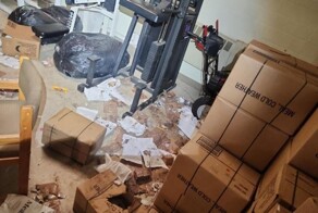 Полакомился военными пайками: к военной базе на Аляске ворвался голодный медведь