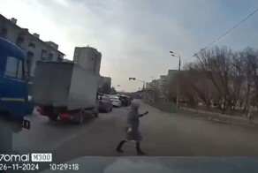 "Коля! Коооляяяя"