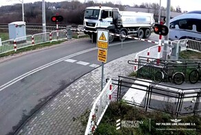 Польский "профессионал" на ЖД переезде и невероятный штраф