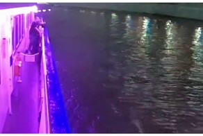 Моя остановка: омич прыгнул с&nbsp;теплохода и&nbsp;переплыл Москву-реку