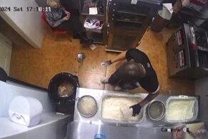 Когда мечтаешь быть футболистом, но работаешь в общепите