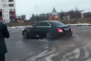 "Нам старейшины всё объяснили...": в Балабаново мигранты устроили дикие пляски и дрифт около больницы - и поплатились