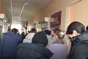 На Чукотке люди вынуждены проводить до 8 часов в очередях, чтобы получить свои заказы