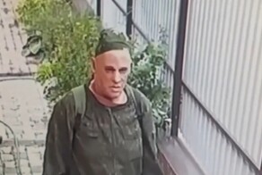 Вор в силиконовой маске залезал в коттеджи в Москве