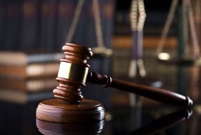В Курске оштрафовали мужчину, курившего на своём балконе