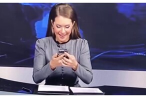 Ведущая новостей забыла про прямой эфир