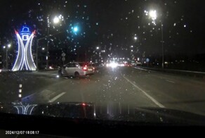 "Ты чё, дебил?"