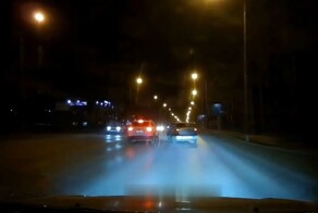 Любитель нюхать чужую выхлопную трубу сам себя наказал