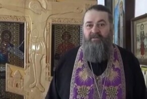 «Никаким образом не относится к чему-то потустороннему»: чиновники ответили священнику, потребовавшему убрать «демоническое существо» с улицы приморского города