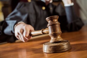 Родителей краснодарского подростка, набросившегося с ножом на школьников, выдворят из России