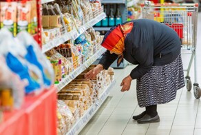 В Госдуме предложили сделать продуктовые карточки для малоимущих