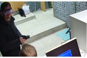 Хитрая кошка обокрала мужчину