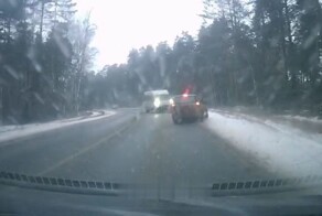 Прямиком во встречный кювет