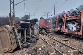 Столкновение с поездом на ЖД переезде