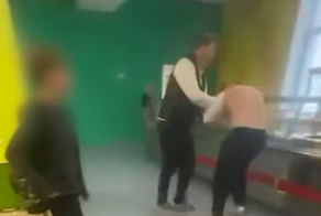 В Подмосковье педагог разозлился на подростка и оттаскал его за шкирку в школьной столовой