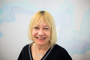 "Сверстники не успевают в постели": женщина похвасталась, что встречается только с молодыми