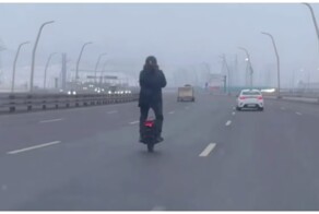 Отчаянный москвич на&nbsp;моноколесе