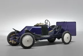 113-летний спорткар Skoda хотят продать всего за 150 тысяч долларов