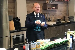 Депутат Госдумы посоветовал россиянам не жалеть красной икры на бутерброды