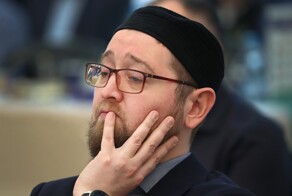 «Похоже на нездоровый бред»: член СПЧ попросил силовиков проверить муфтия Москвы на экстремизм после его заявлений о многожёнстве и Деде Морозе