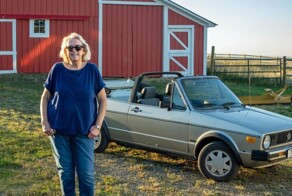 Кабриолет VW Golf доставили хозяйке через 37 лет после покупки