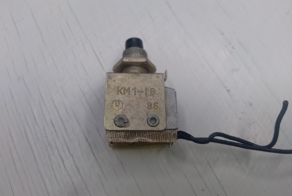 Рассказываю про конструкцию советской малогабаритной кнопки КМ1-1В
