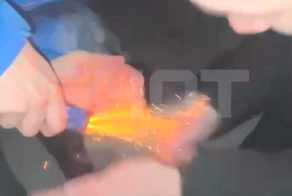 В Ленобласти зумер снимал на видео друзей, запускающих фейерверки, и упал с крыши третьего этажа