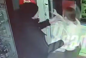 «Закопать надо тебя на этом кладбище»: на Алтае девушка познакомилась со страстным ухажёром и вскоре об этом пожалела