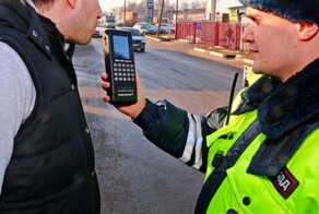 По новому закону скрывшихся с места ДТП и пьяных водителей обяжут сдавать ДНК