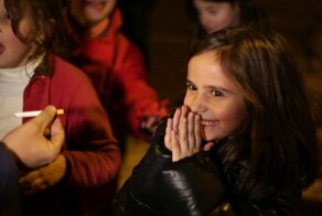 В Португалии детям разрешают курить сигареты во время религиозного праздника