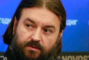 «Грешников колбасит»: священник РПЦ заявил, что те, кто несчастлив в праздники - это люди со «страшными симптомами»