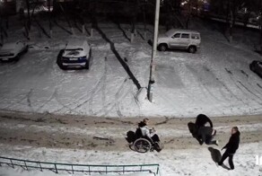 В Нижегородской области 2 группы парней подрались из-за девушки на инвалидной коляске