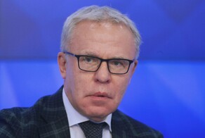 «Пусть приезжает, мы его тут вылечим»: олимпийский чемпион Фетисов ответил чешскому хоккеисту, оскорбившему россиян