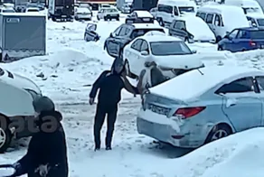 В Уфе женщина украла телефон у мужчины, которому стало плохо