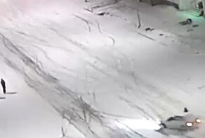 Дрифт с высунувшимся из окна пассажиром