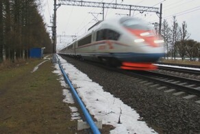 Толкнувшую под поезд двух детей женщину отправили в колонию на 8 лет