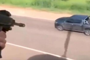 Погоня на вертолёте за угонщиками в Бразилии