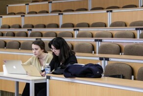 "Поиграл, а жизнь изменится": российский губернатор предложил запретить поступать в вузы подросткам, критикующим власть и церковь