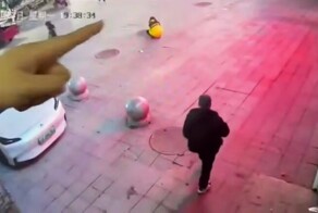 Бросать петарду в канализацию было не лучшей идеей