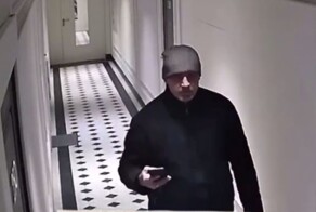 Курьер украл дорогущие цифры на дверях стоимостью 90 тысяч рублей