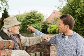 Пойти навстречу или забить: пользователи проанализировали перечень требований, предъявленных соседями новому счастливому владельцу дома