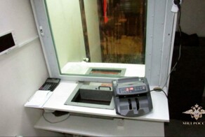 В Москве приезжий притворился кассиром обменного пункта и похитил почти 14 млн рублей